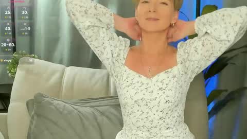 Alexandra online show from 04/28/26, 01:49