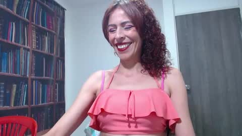 Snapshot of alexandrahornysexi chatting on 12/18/24, 10:35 alexandra online show from 12/18/24, 10:35