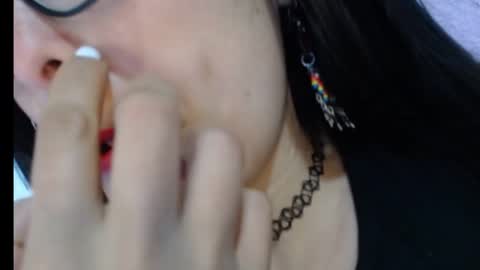 Snapshot of alexandrasaen chatting on 11/06/25, 11:48 alexandrasaen online show from 11/06/25, 11:48