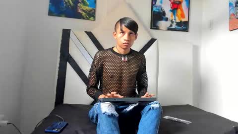 Snapshot of alexandro_bover chatting on 10/29/25, 07:59 Alexandro online show from 10/29/25, 07:59