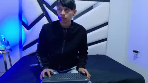 Alexandro online show from 11/04/25, 07:13