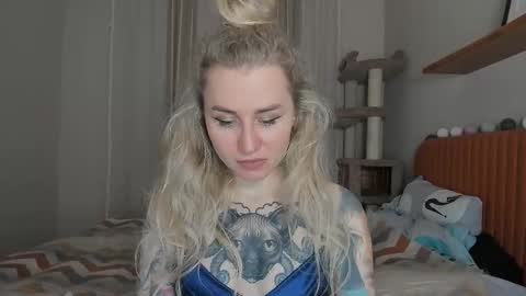 Snapshot of alexarush chatting on 10/26/25, 06:03 alexarush online show from 10/26/25, 06:03