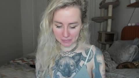 Snapshot of alexarush chatting on 11/21/25, 05:55 alexarush online show from 11/21/25, 05:55