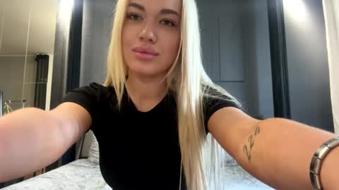 Snapshot of alexatarlet chatting on 08/03/26, 07:51 Alex online show from 08/03/26, 07:51