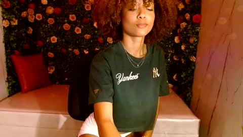 Snapshot of alexawet_ chatting on 08/06/26, 03:03 Alexa online show from 08/06/26, 03:03