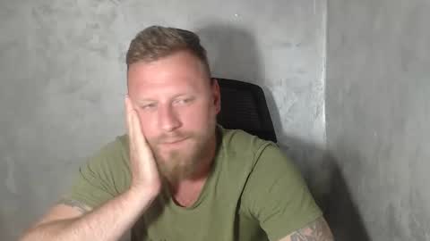Snapshot of alexboy2022 chatting on 06/08/26, 05:35 onlyfans..alexyno2022 online show from 06/08/26, 05:35