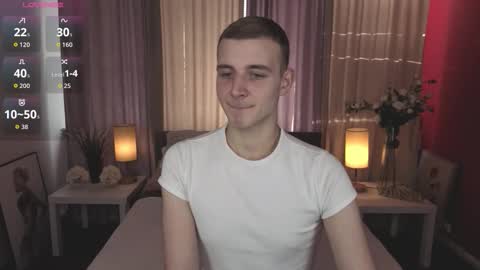 Snapshot of alexcolee chatting on 02/10/26, 02:10 alexcolee online show from 02/10/26, 02:10