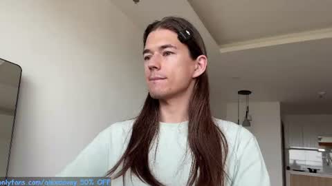 Snapshot of alexdavey chatting on 06/23/26, 05:38 online show from 06/23/26, 05:38