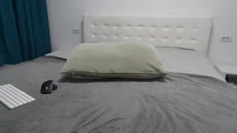 Snapshot of alexfit96 chatting on 12/16/25, 06:35 alexfit96 online show from 12/16/25, 06:35