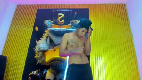 alexi_hot23 online show from 06/04/26, 08:48