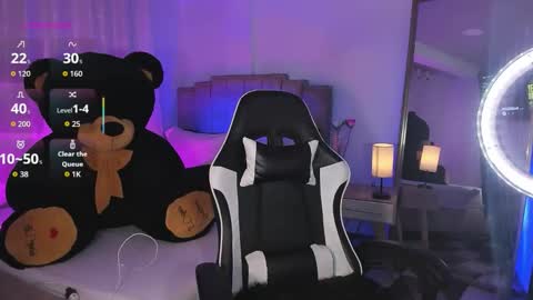  alexia mattel  online show from 09/11/25, 08:58