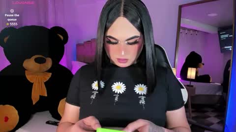  alexia mattel  online show from 11/25/25, 07:03