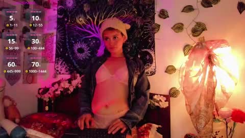 Snapshot of alexiafisher_ chatting on 12/19/24, 12:45 Alex online show from 12/19/24, 12:45