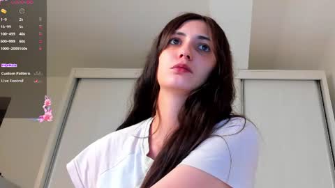 Snapshot of alexialuxe chatting on 06/15/26, 06:21 alexialuxe online show from 06/15/26, 06:21