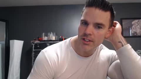 Snapshot of alexiarain chatting on 03/26/26, 03:06 Alex online show from 03/26/26, 03:06