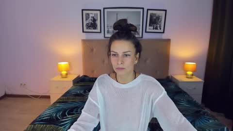 Alexia online show from 12/25/24, 06:41