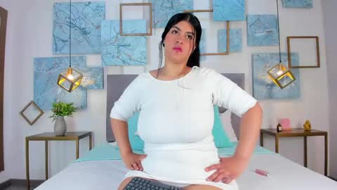 Snapshot of alexiia_summer chatting on 05/07/26, 01:16 ALEXIA online show from 05/07/26, 01:16