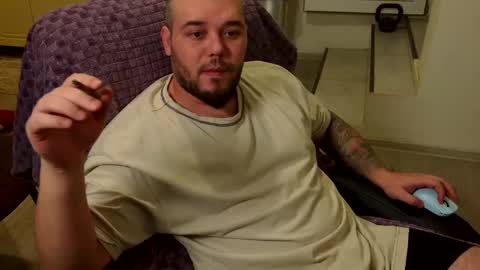 Snapshot of alexirr chatting on 02/15/26, 09:44 Alex online show from 02/15/26, 09:44