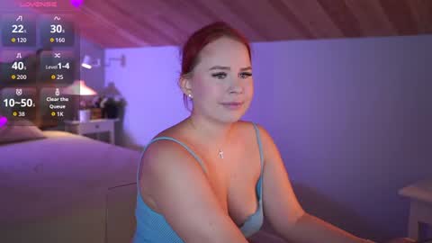 Snapshot of alexis_bess chatting on 07/17/26, 06:57 Alexis online show from 07/17/26, 06:57