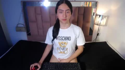 -- ALEXIS -- online show from 10/14/25, 01:06