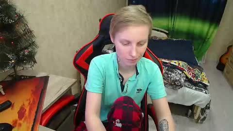 Snapshot of alexis_gordon chatting on 12/19/24, 02:56 Alexis online show from 12/19/24, 02:56