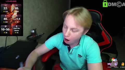 Snapshot of alexis_gordon chatting on 10/11/25, 04:27 Alexis online show from 10/11/25, 04:27