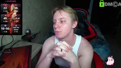 Snapshot of alexis_gordon chatting on 10/22/25, 09:03 Alexis online show from 10/22/25, 09:03