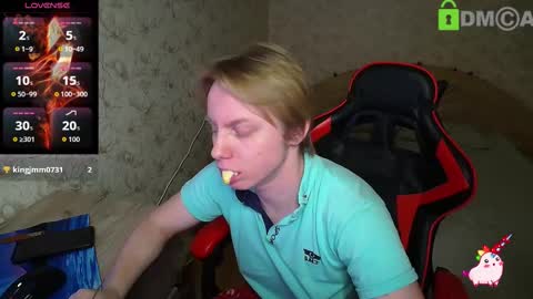 Snapshot of alexis_gordon chatting on 12/15/25, 11:09 Alexis online show from 12/15/25, 11:09