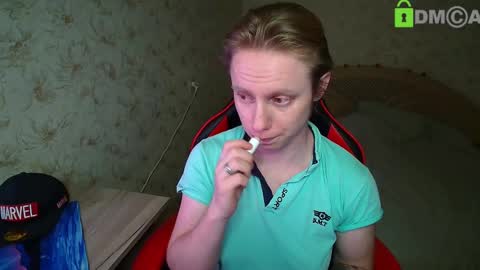 Snapshot of alexis_gordon chatting on 12/17/25, 09:54 Alexis online show from 12/17/25, 09:54