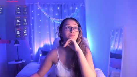 Snapshot of alexis_scott__ chatting on 06/25/26, 02:10 alexis_scott__ online show from 06/25/26, 02:10