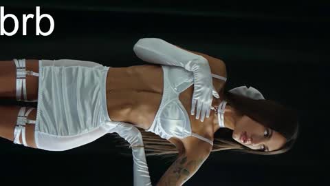 Alexis   Mon Tue Wed Thu Fri 7 GMT 0100am-0700am  online show from 10/13/25, 08:09