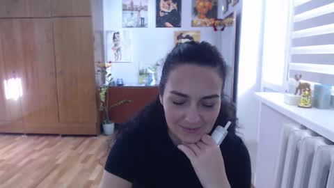 AlexisMillers online show from 12/04/25, 11:19