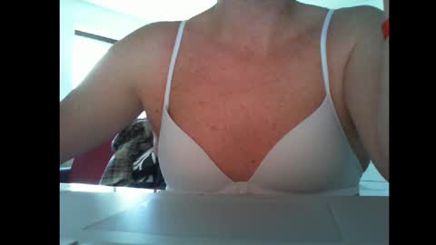 Snapshot of alexja_ganja chatting on 10/08/25, 03:20 Alexia online show from 10/08/25, 03:20