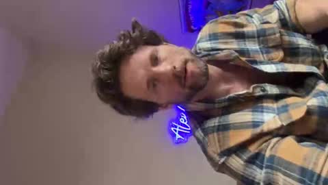 Snapshot of alexmanndickerson chatting on 02/11/26, 05:29 Alex Mann online show from 02/11/26, 05:29