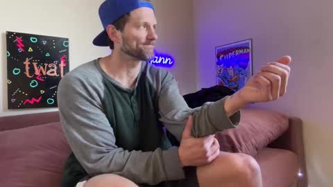 Snapshot of alexmanndickerson chatting on 03/07/26, 06:05 Alex Mann online show from 03/07/26, 06:05