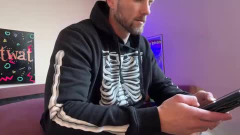 Snapshot of alexmanndickerson chatting on 03/08/26, 05:39 Alex Mann online show from 03/08/26, 05:39