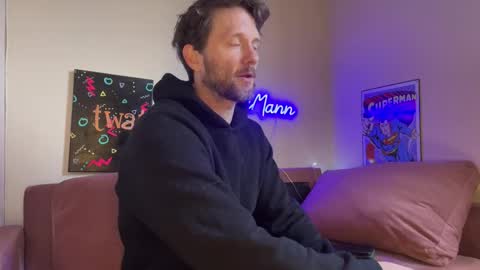 Snapshot of alexmanndickerson chatting on 03/15/26, 04:57 Alex Mann online show from 03/15/26, 04:57