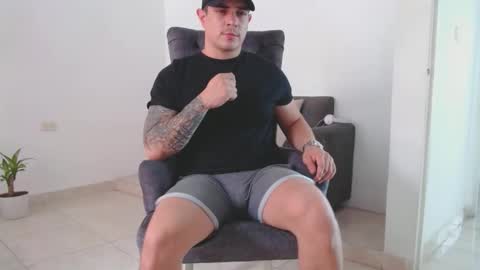 Snapshot of alexmaximuss chatting on 03/01/25, 06:00 Maximuss online show from 03/01/25, 06:00