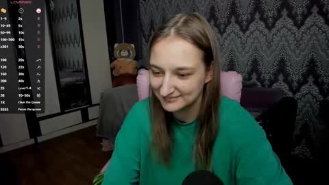 Snapshot of alexracc00n chatting on 12/10/24, 05:50 Alex online show from 12/10/24, 05:50