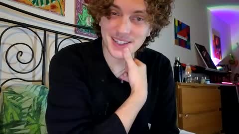 Snapshot of alexrhodesxxx chatting on 01/08/25, 02:25 Alex online show from 01/08/25, 02:25