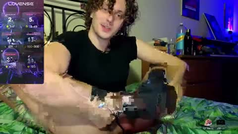 Snapshot of alexrhodesxxx chatting on 01/27/25, 07:13 Alex online show from 01/27/25, 07:13