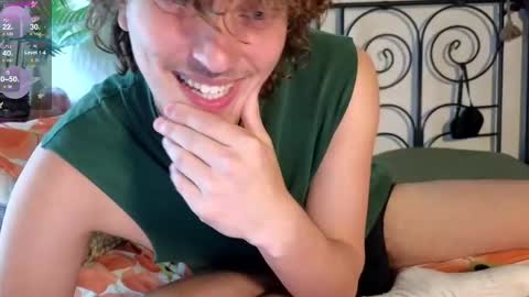 Snapshot of alexrhodesxxx chatting on 05/15/26, 12:12 Alex online show from 05/15/26, 12:12