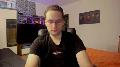 Snapshot of alexs9xtime chatting on 05/12/26, 02:36 alexs9xtime online show from 05/12/26, 02:36