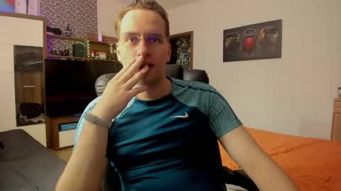 Snapshot of alexs9xtime chatting on 05/13/26, 10:01 alexs9xtime online show from 05/13/26, 10:01