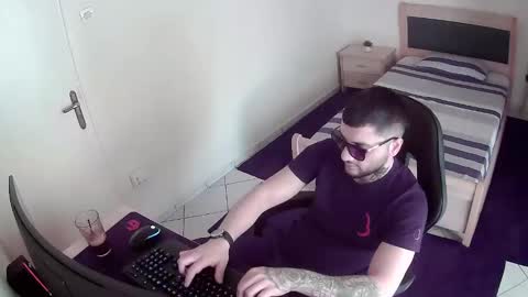 Snapshot of alexthepro00 chatting on 05/03/26, 03:18 alexthepro00 online show from 05/03/26, 03:18