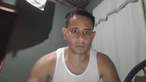 Snapshot of alextico1 chatting on 12/25/24, 07:35 Alex online show from 12/25/24, 07:35