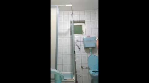 Snapshot of alexuni000 chatting on 12/14/25, 05:29 alexuni000 online show from 12/14/25, 05:29