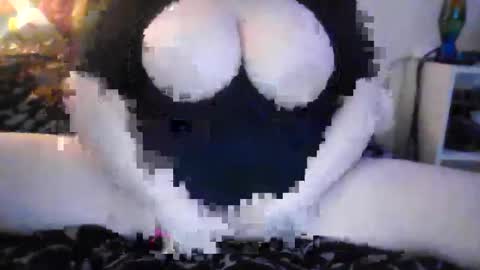 Snapshot of alexvines chatting on 05/15/26, 01:40 Alex Vines online show from 05/15/26, 01:40