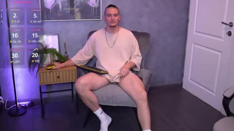Snapshot of alexwildexx chatting on 07/08/26, 05:34 Alex online show from 07/08/26, 05:34