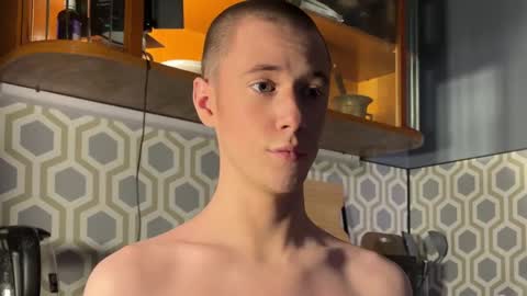 Snapshot of alexwos chatting on 12/16/24, 12:26 Alex online show from 12/16/24, 12:26